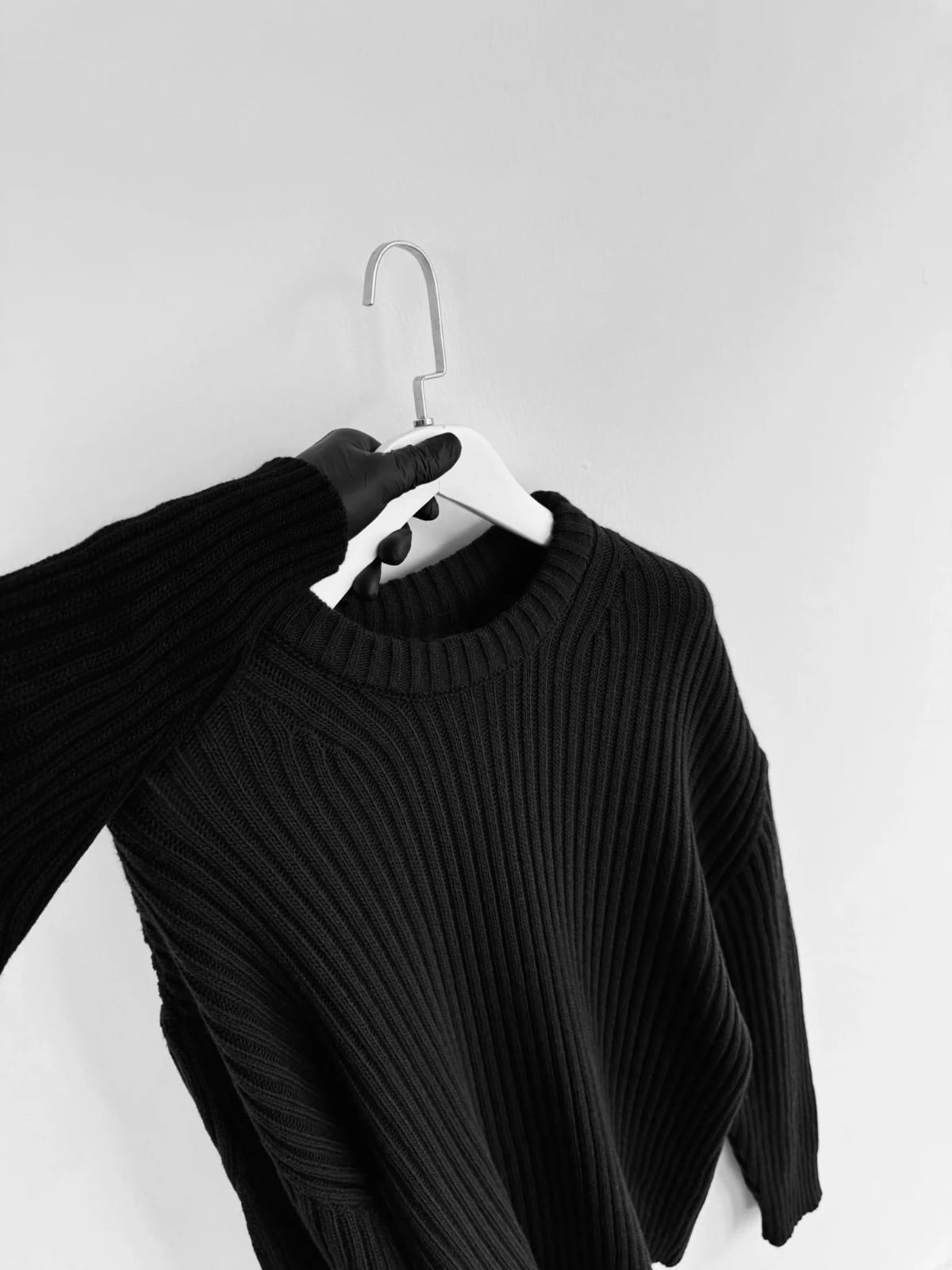 Rounded knit loose fit Black sweater